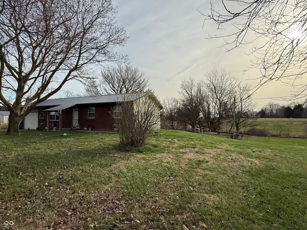 $189,900 | 5470 North Base Road, North Vernon, IN 47265