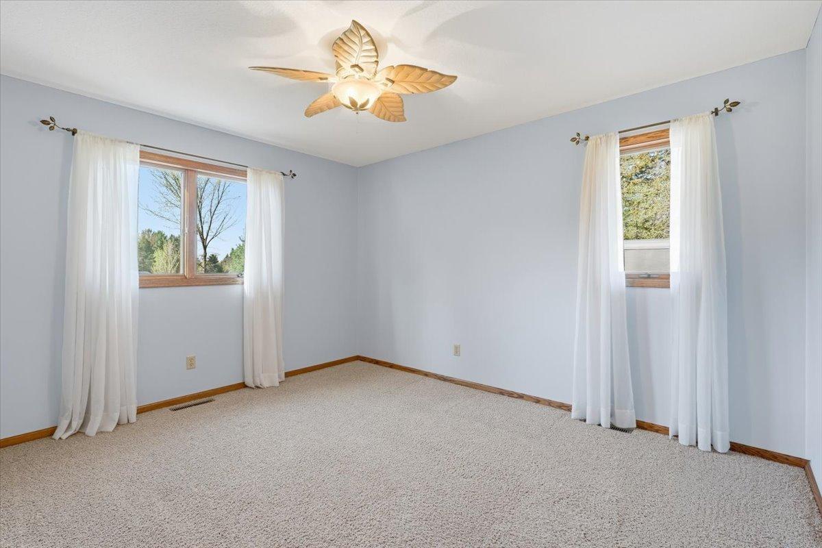 1072 Buck Ridge Hudson, WI 54016 - Photo 12 of 28