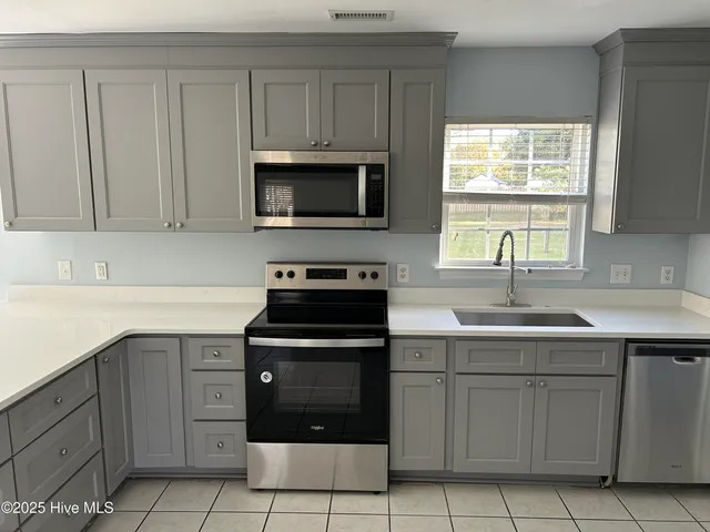 $3,100 | 3008 Tandem Court, Wilmington, NC 28405