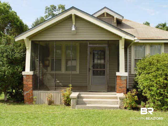 34205 West Barclay Avenue Lillian, AL 36549 - Photo 2 of 46 Front entry porch