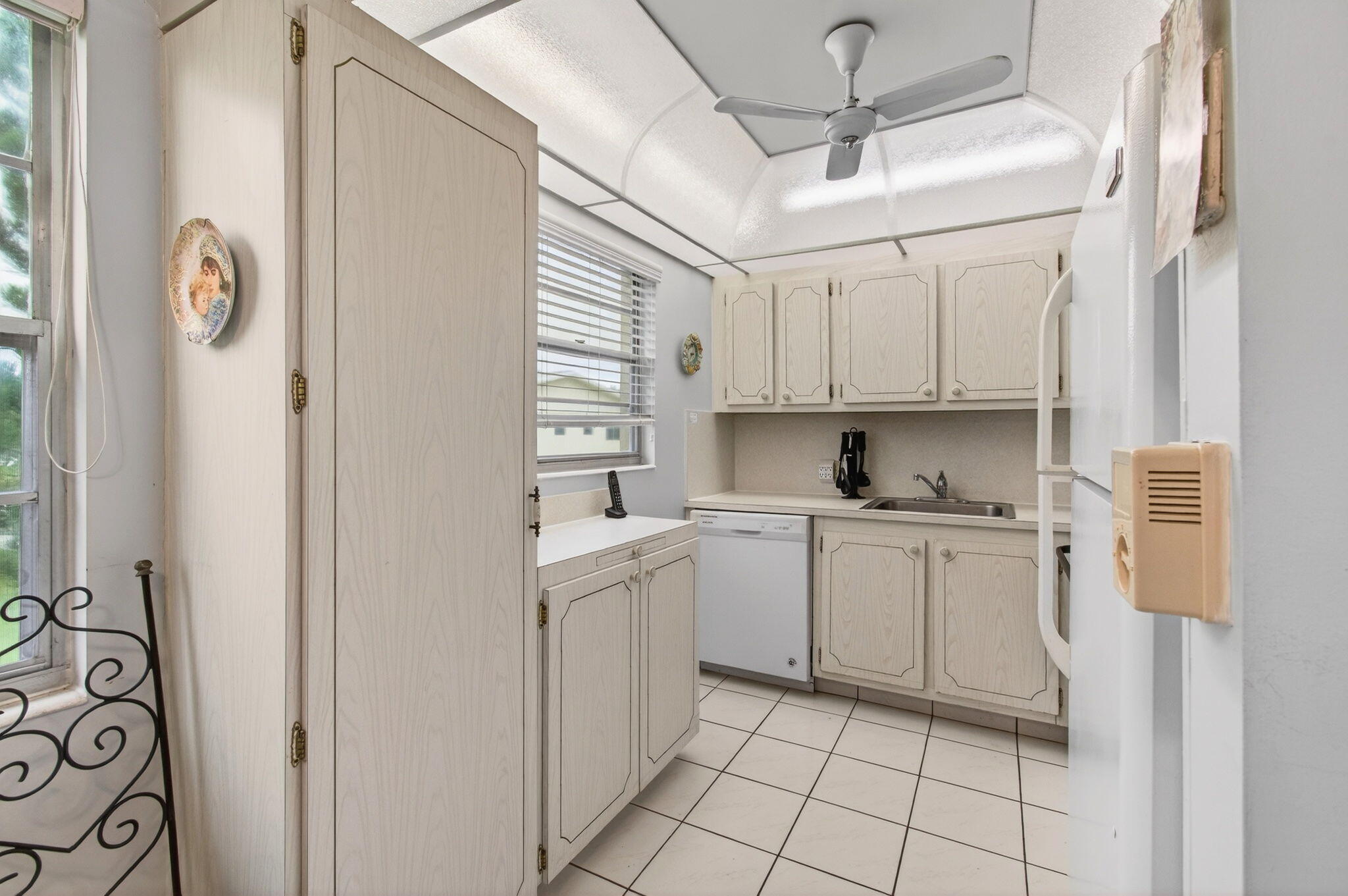 281 Dorset G Boca Raton, FL 33434 - Photo 12 of 85 17-web-or-mls-DSC_5020