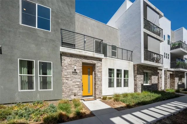 $695,000 | 27456 Stipa Place, Valencia, CA 91381