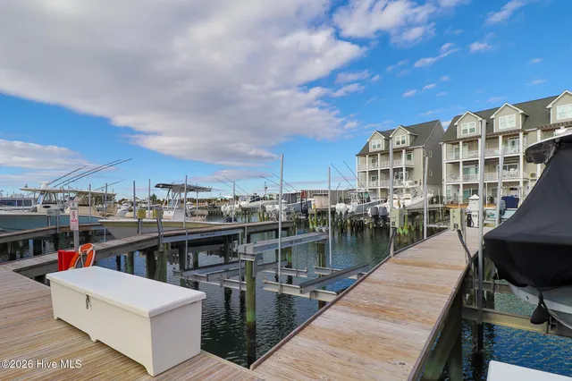 $120,000 | 200 Olde Towne Yacht Club Drive, Unit SLIP 68, Beaufort, NC 28516