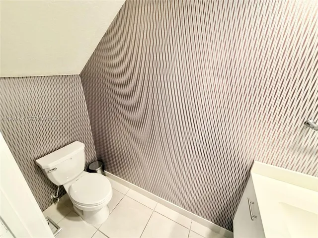 $4,990 | 4861 Northwest 83rd Path, Unit 4861, Doral, FL 33166