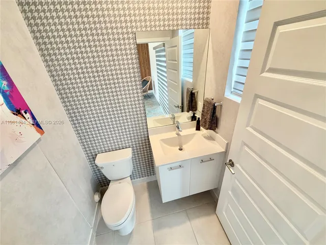 $4,990 | 4861 Northwest 83rd Path, Unit 4861, Doral, FL 33166