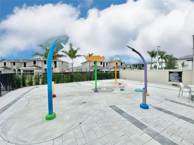 $4,990 | 4861 Northwest 83rd Path, Unit 4861, Doral, FL 33166