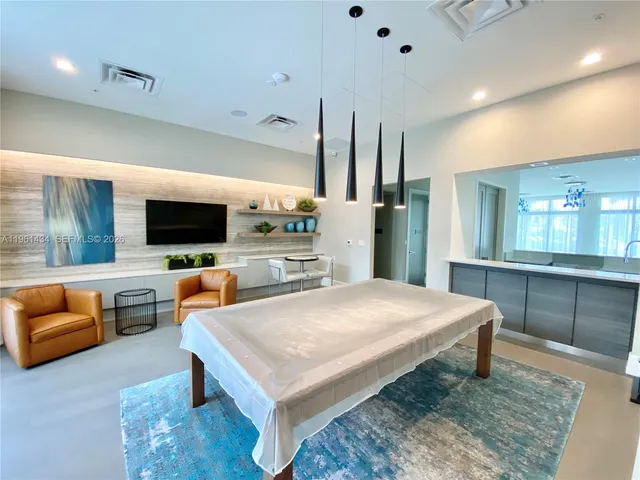 $4,990 | 4861 Northwest 83rd Path, Unit 4861, Doral, FL 33166