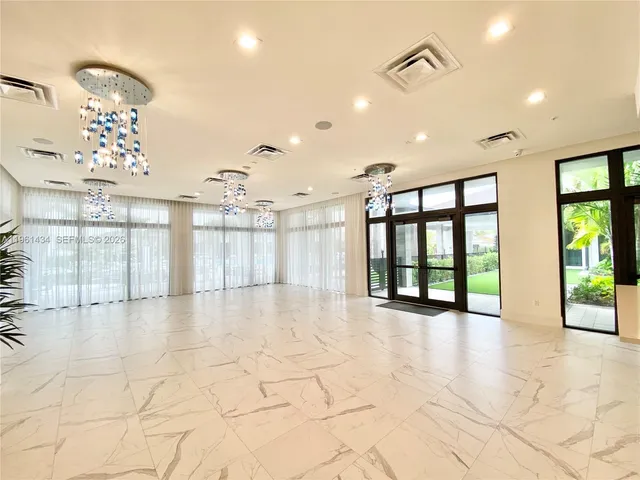 $4,990 | 4861 Northwest 83rd Path, Unit 4861, Doral, FL 33166