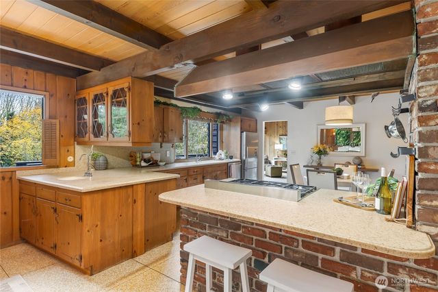 $3,250,000 | 16521 Northeast 1st Place, Bellevue, WA 98008