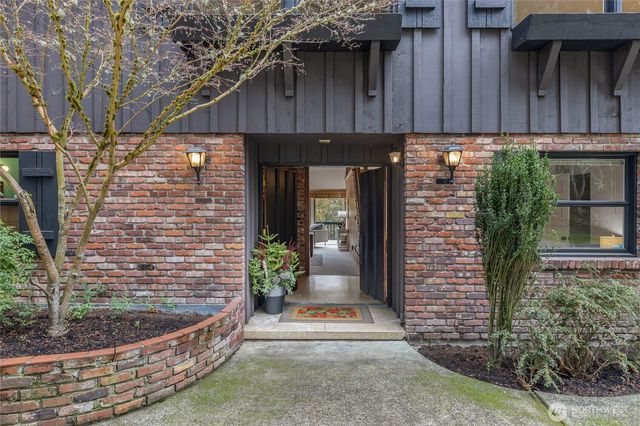 $3,250,000 | 16521 Northeast 1st Place, Bellevue, WA 98008