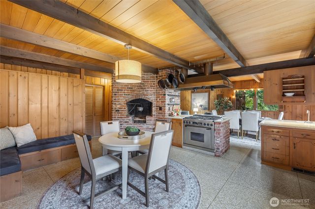 $3,250,000 | 16521 Northeast 1st Place, Bellevue, WA 98008