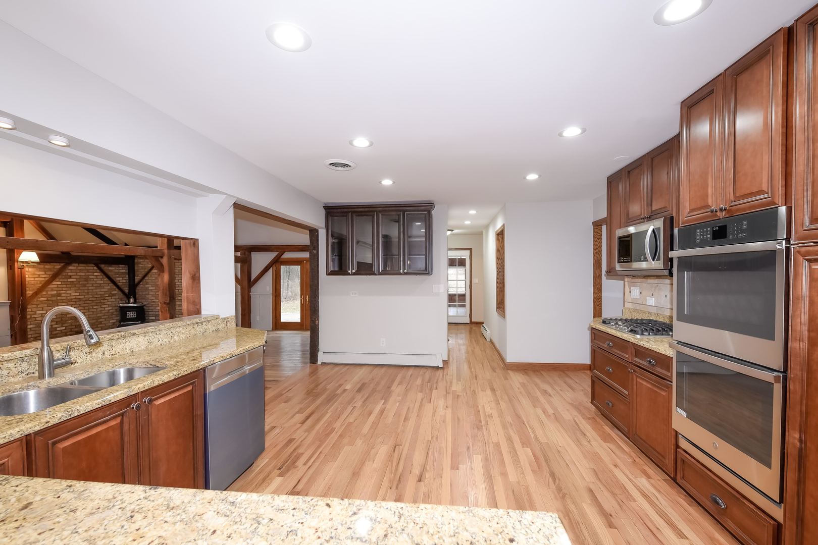 1301 Miller Road McHenry, IL 60051 - Photo 13 of 48