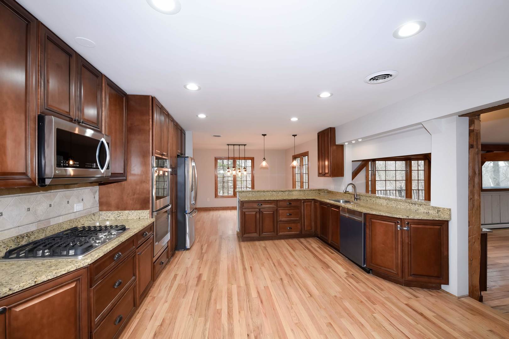 1301 Miller Road McHenry, IL 60051 - Photo 14 of 48