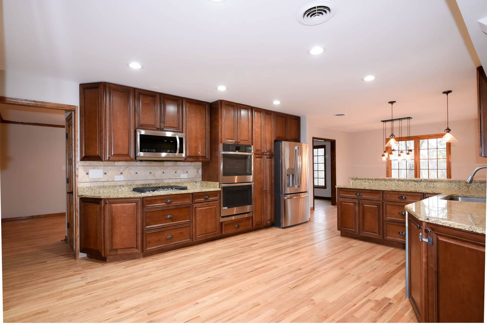 1301 Miller Road McHenry, IL 60051 - Photo 15 of 48