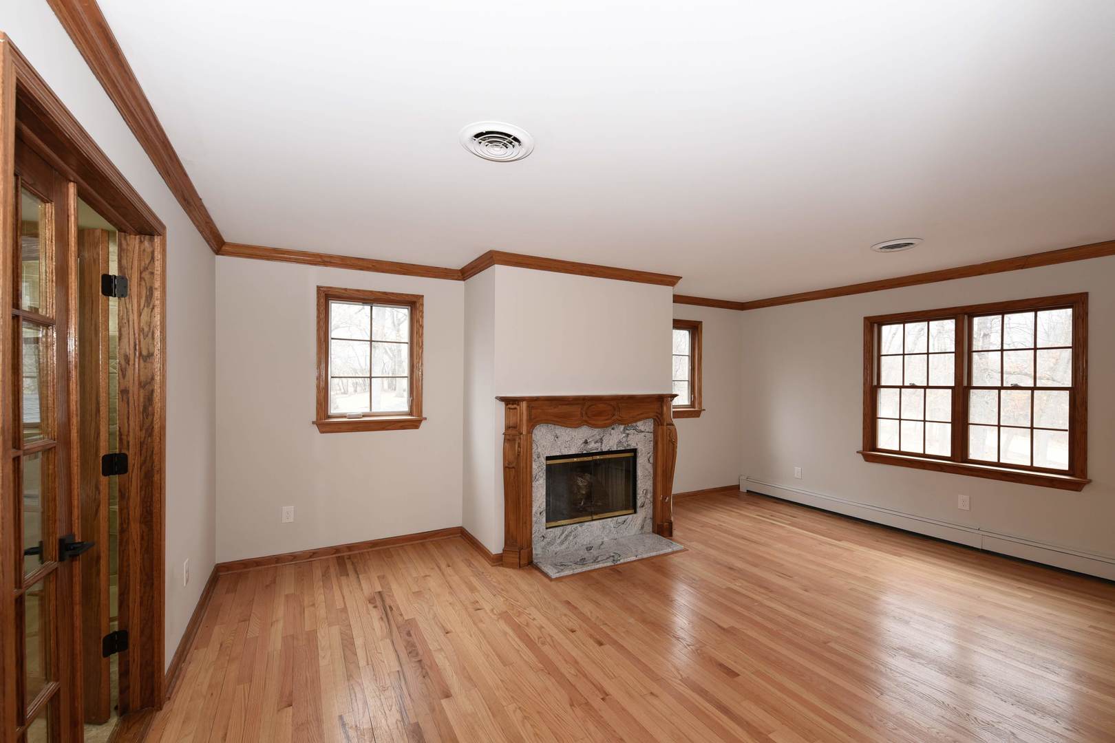 1301 Miller Road McHenry, IL 60051 - Photo 5 of 48