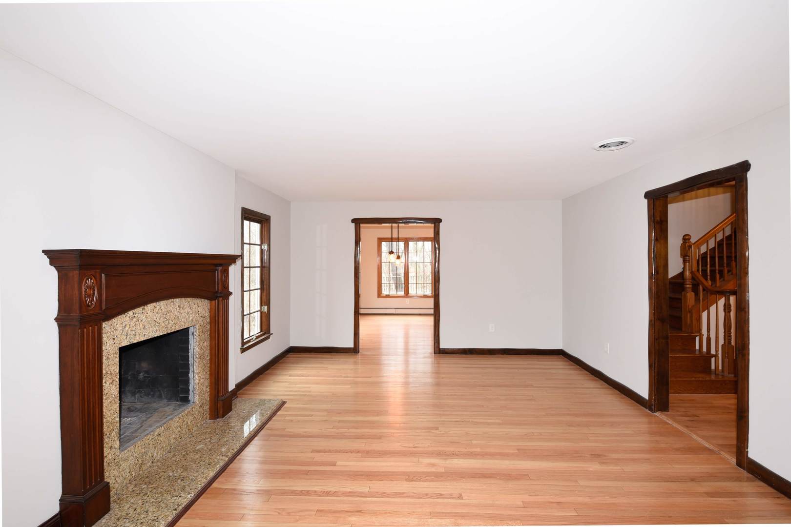 1301 Miller Road McHenry, IL 60051 - Photo 6 of 48