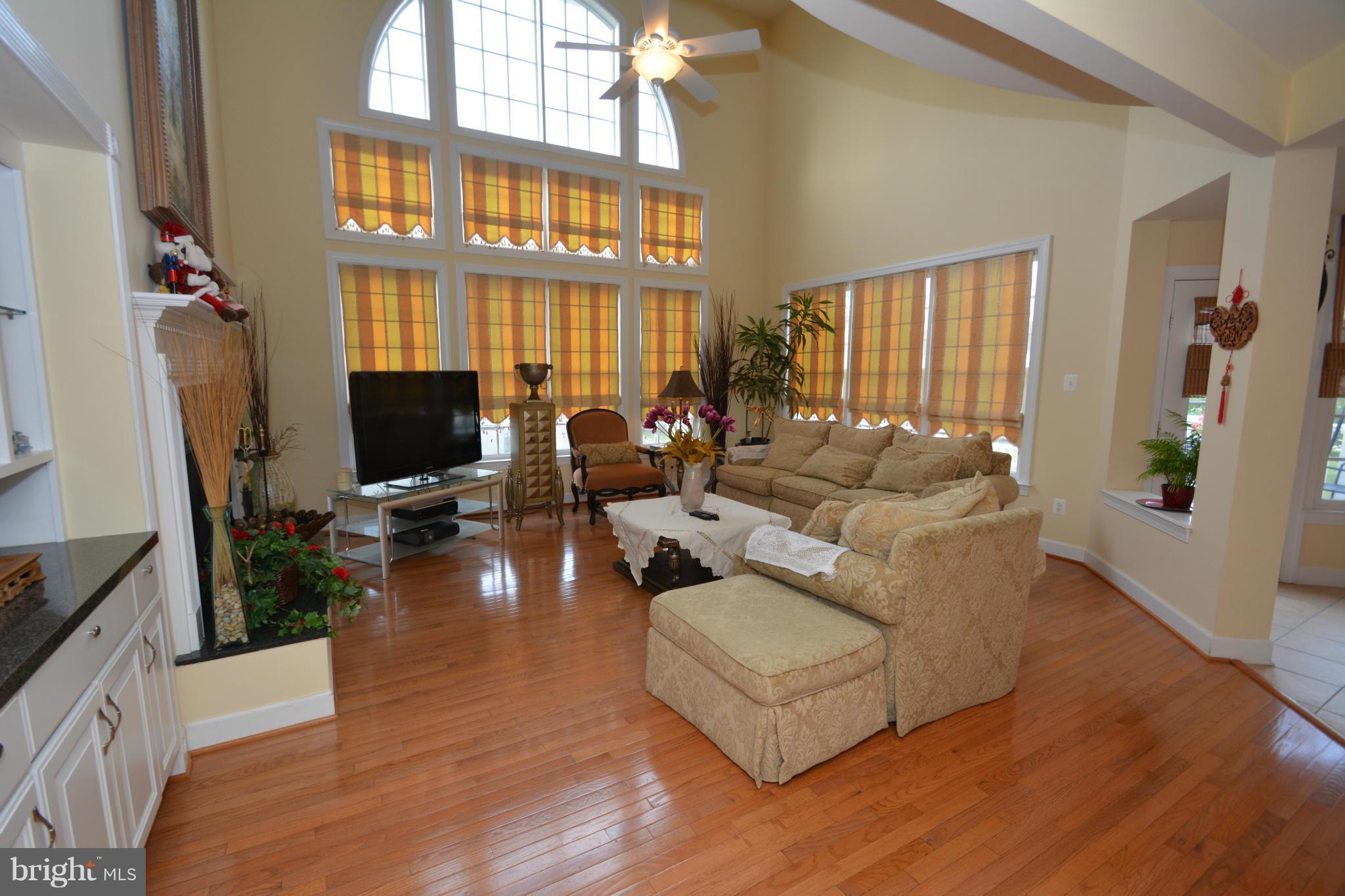 14406 Autumn Rust Road Boyds, MD 20841 - Photo 6 of 30 Family Room