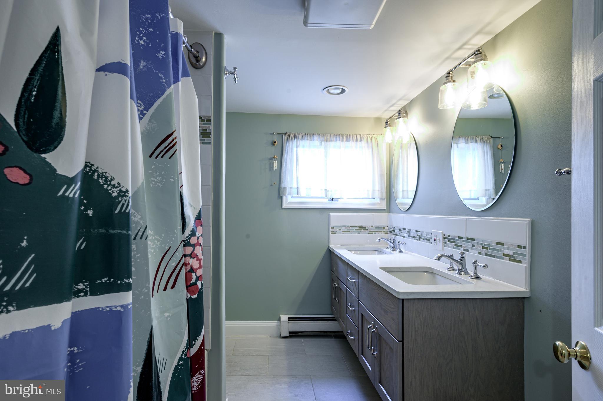 126 Beulah Road Doylestown, PA 18901 - Photo 23 of 31 2nd Floor Hall Bath