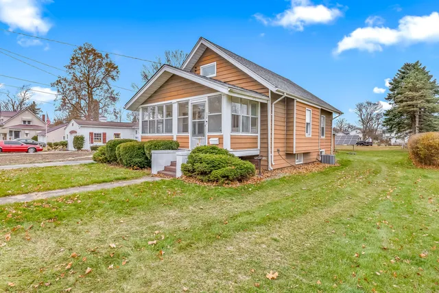 $169,900 | 230 Compton Street, Bronson, MI 49028