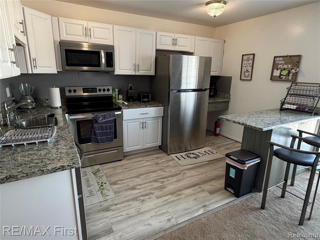 286 East Thirteen Mile Road, Unit 203 Madison Heights, MI 48071 - Photo 8 of 14