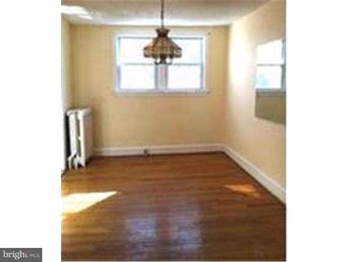 563 Millbank Road Upper Darby, PA 19082 - Photo 4 of 7