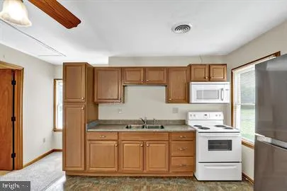 $975 | 1049 Yoder Drive, Unit A, Hartly, DE 19953