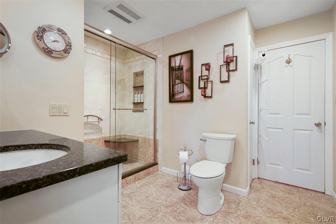 4537 Steuben Road Bethlehem, PA 18020 - Photo 24 of 40 Master Bath