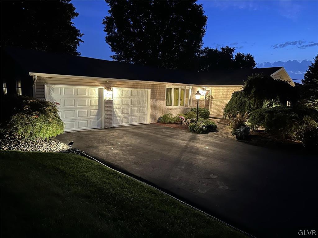 4537 Steuben Road Bethlehem, PA 18020 - Photo 4 of 40 Gallery Image 4