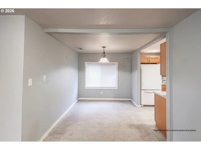 a view of empty room with window