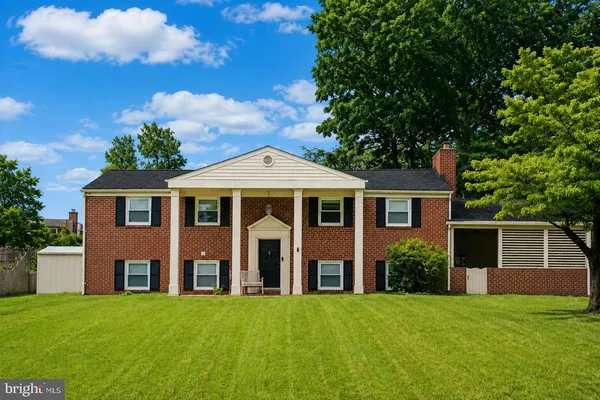 $725,000 | 3906 Foxhill Drive, Ellicott City, MD 21042