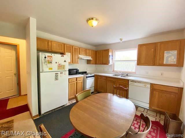 2800 Wixom Road Commerce Township, MI 48382 - Photo 16 of 38 Kitchen.jpg