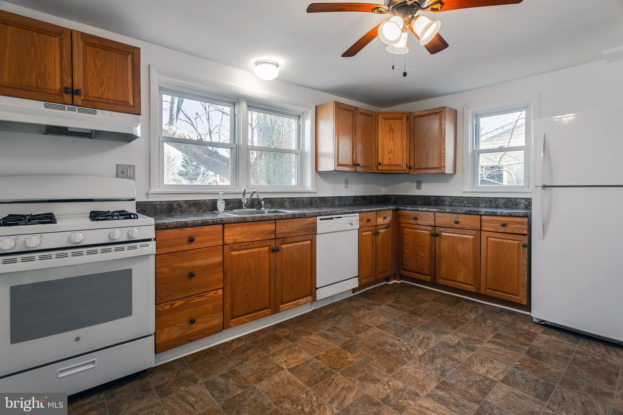 988 Upper Gulph Road Wayne, PA 19087 - Photo 8 of 22