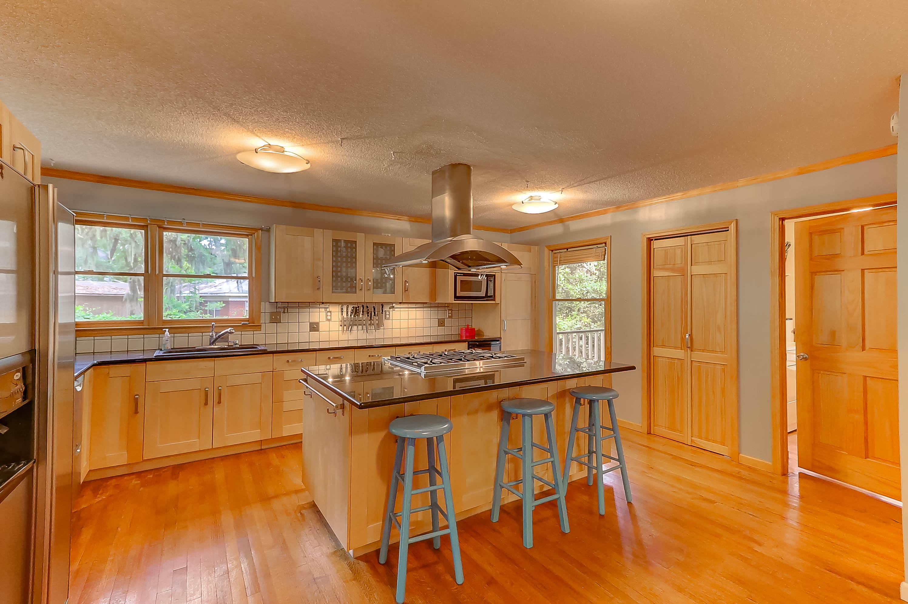 699 Willow Lake Road Charleston, SC 29412 - Photo 3 of 36 699 Willow Lake (38)