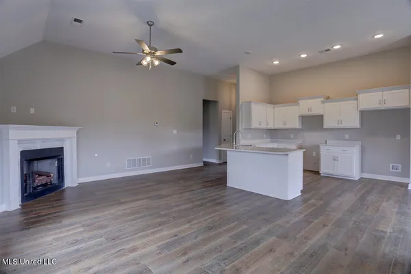 $306,900 | 7736 Carmel Cove, Walls, MS 38680