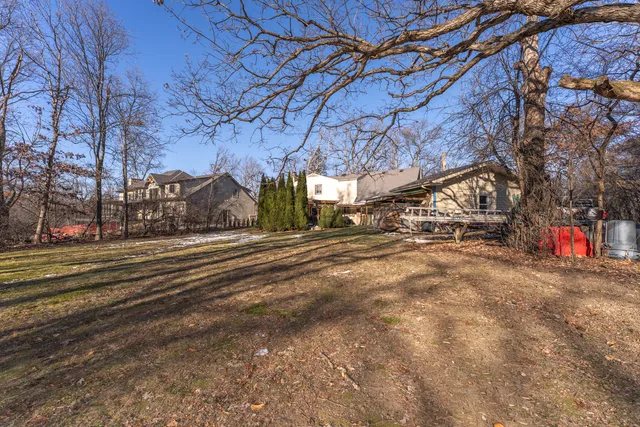 $524,900 | 12 Robin Crest Road, Hawthorn Woods, IL 60047