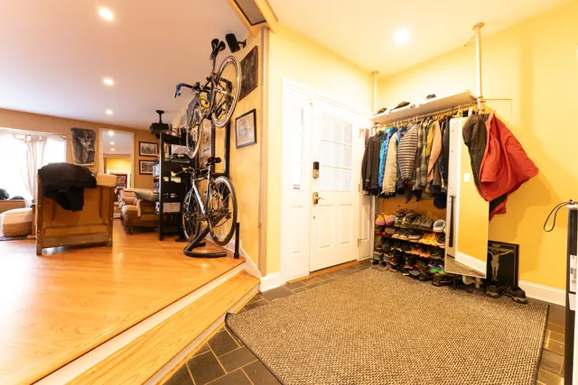 $524,900 | 12 Robin Crest Road, Hawthorn Woods, IL 60047