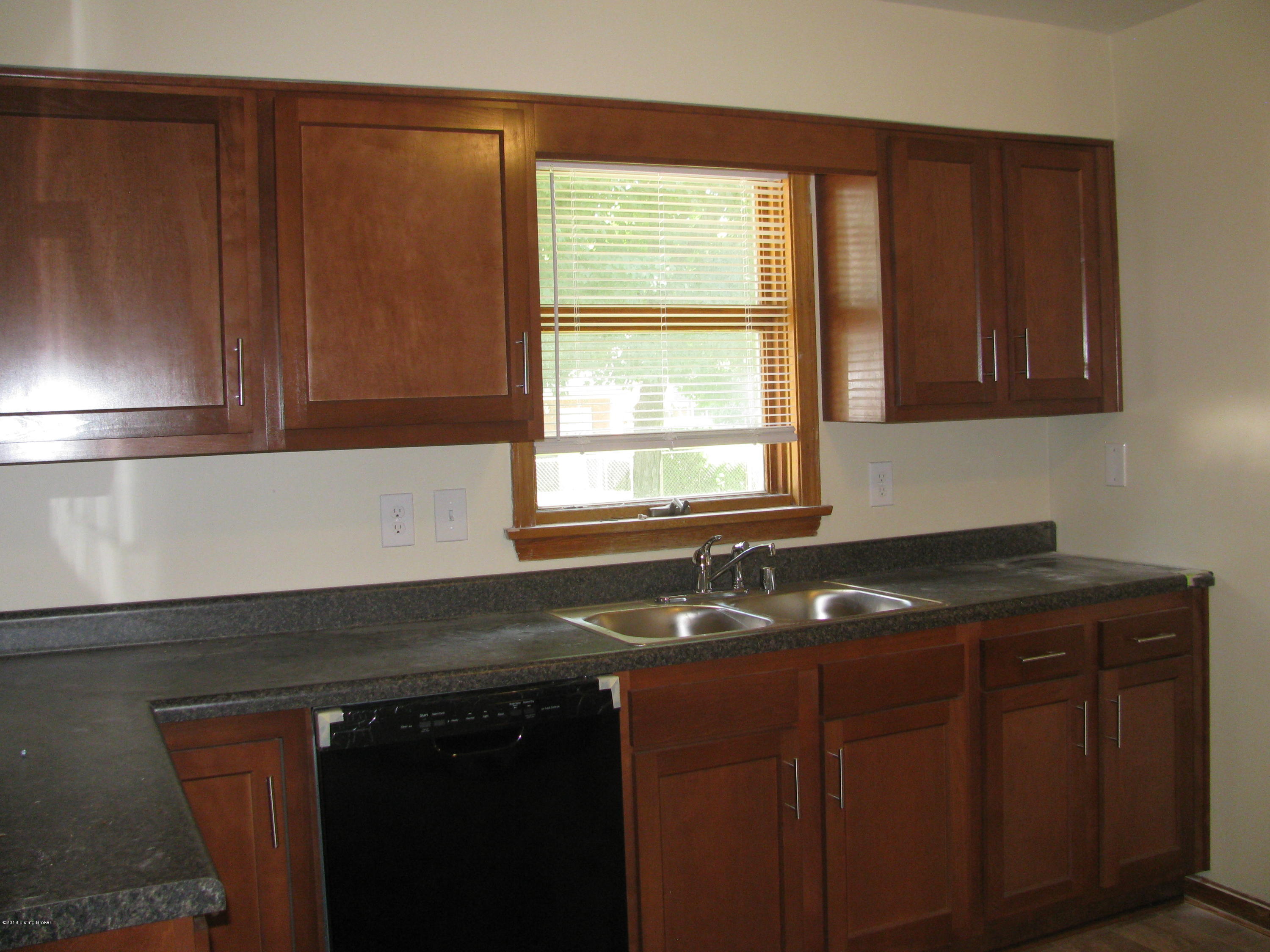 2610 Butler Road Louisville, KY 40216 - Photo 12 of 17 IMG_7779