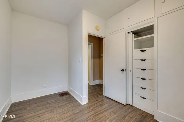 $239,000 | 433 West Poplar Street, Johnson City, TN 37604