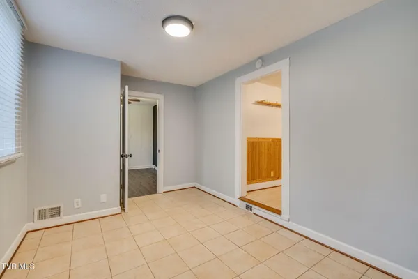 $239,000 | 433 West Poplar Street, Johnson City, TN 37604