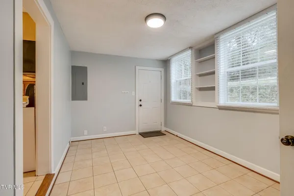 $239,000 | 433 West Poplar Street, Johnson City, TN 37604