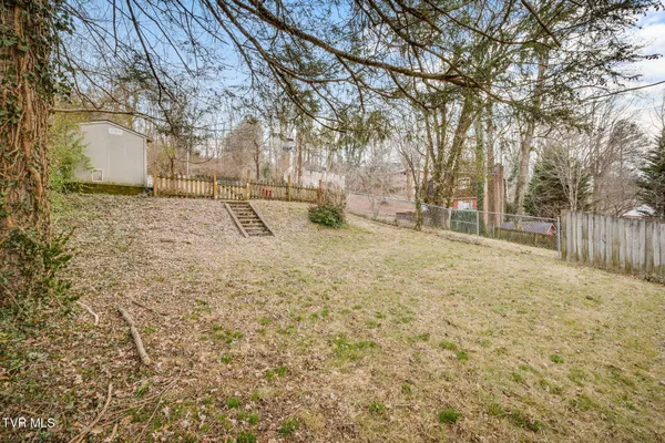 $239,000 | 433 West Poplar Street, Johnson City, TN 37604