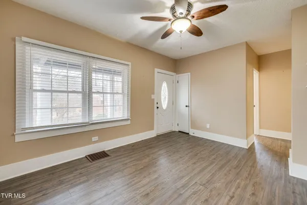 $239,000 | 433 West Poplar Street, Johnson City, TN 37604