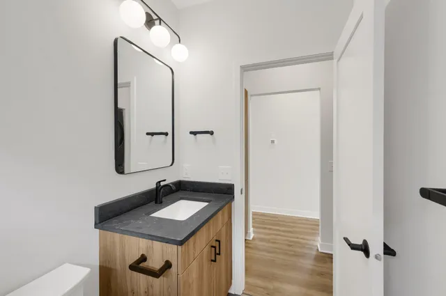 $3,995 | 5337 Drew Avenue South, Unit 3, Minneapolis, MN 55410