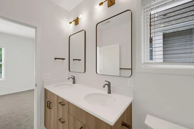 $3,995 | 5337 Drew Avenue South, Unit 3, Minneapolis, MN 55410