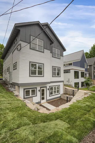 $3,995 | 5337 Drew Avenue South, Unit 3, Minneapolis, MN 55410