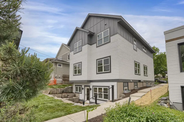 $3,995 | 5337 Drew Avenue South, Unit 3, Minneapolis, MN 55410