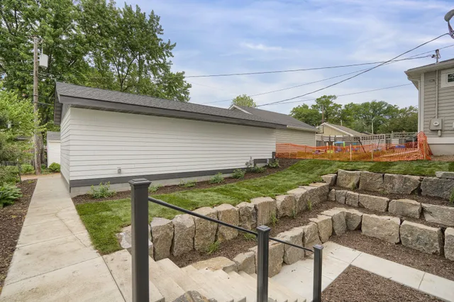 $3,995 | 5337 Drew Avenue South, Unit 3, Minneapolis, MN 55410