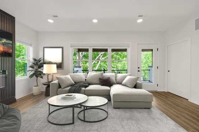 $3,995 | 5337 Drew Avenue South, Unit 3, Minneapolis, MN 55410