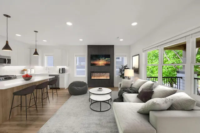 $3,995 | 5337 Drew Avenue South, Unit 3, Minneapolis, MN 55410