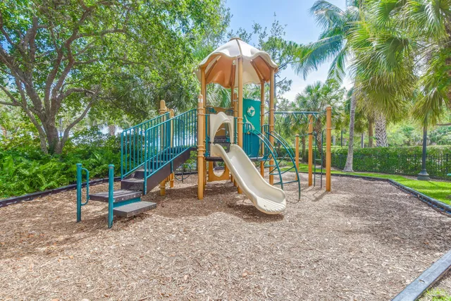 $1,485,000 | 916 Mill Creek Drive, Palm Beach Gardens, FL 33410